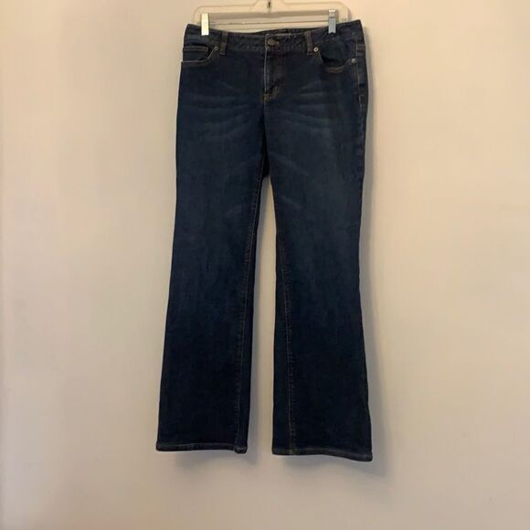 Ann Taylor size 8 denim jeans with embellished back pockets. Inseam 27” EUC - Picture 1 of 8